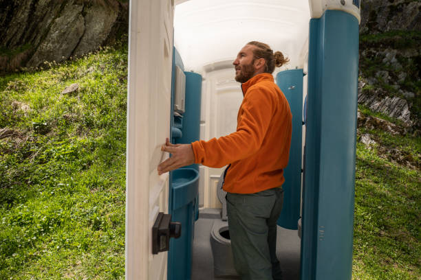 Best Portable restroom trailer rental  in Lansing, MI