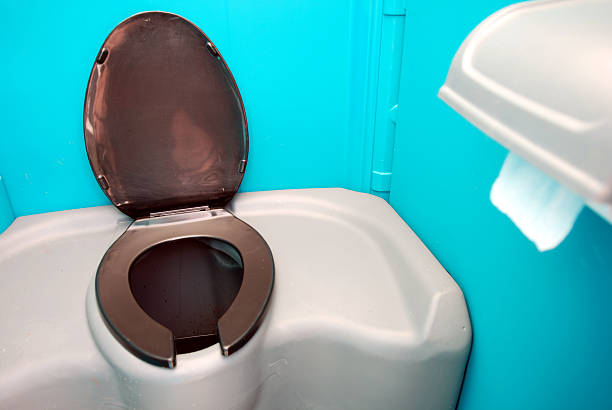 Best Porta potty delivery and setup  in Lansing, MI